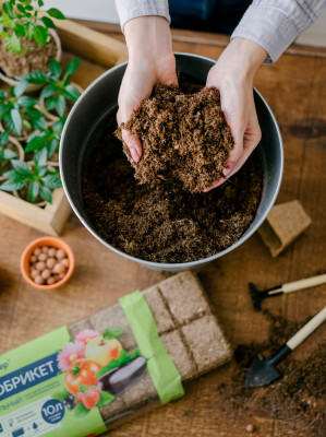 Почвобрикет 10л Универсальный Биомастер